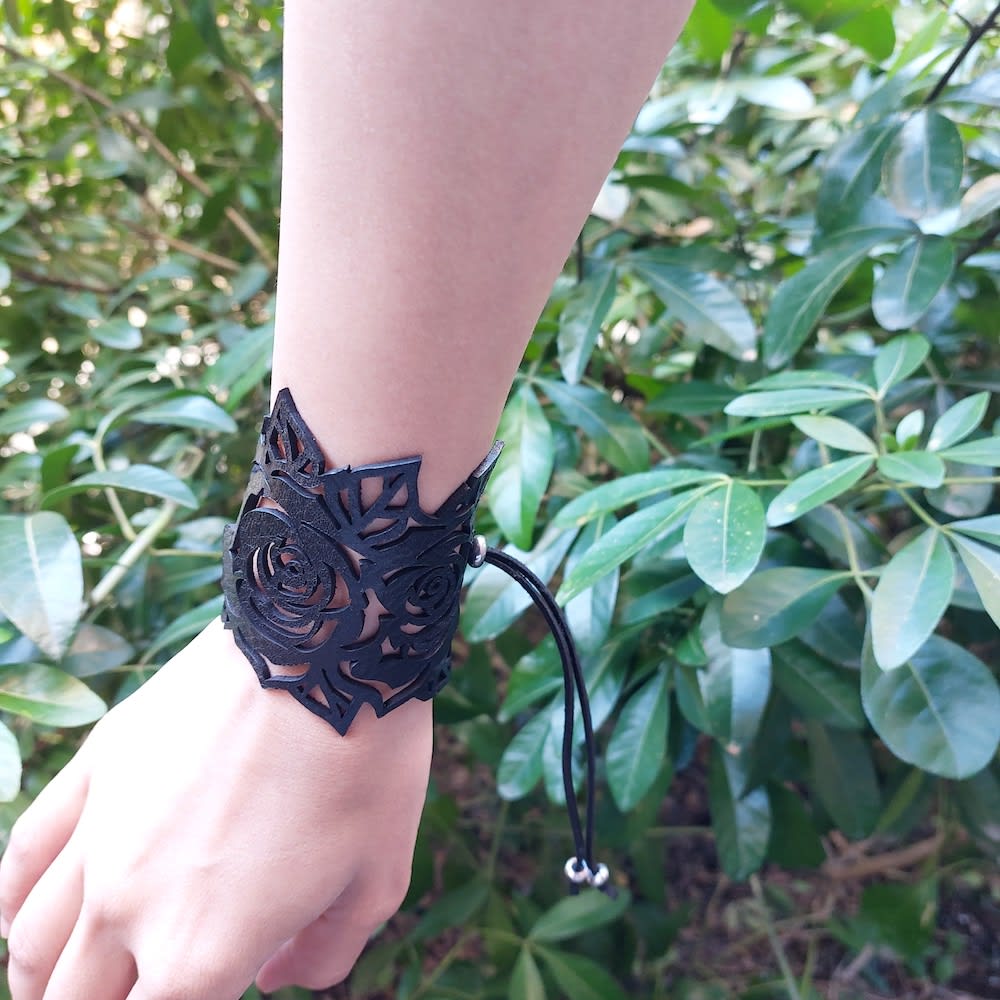 Adjustable rose leather cuff bracelet black 2